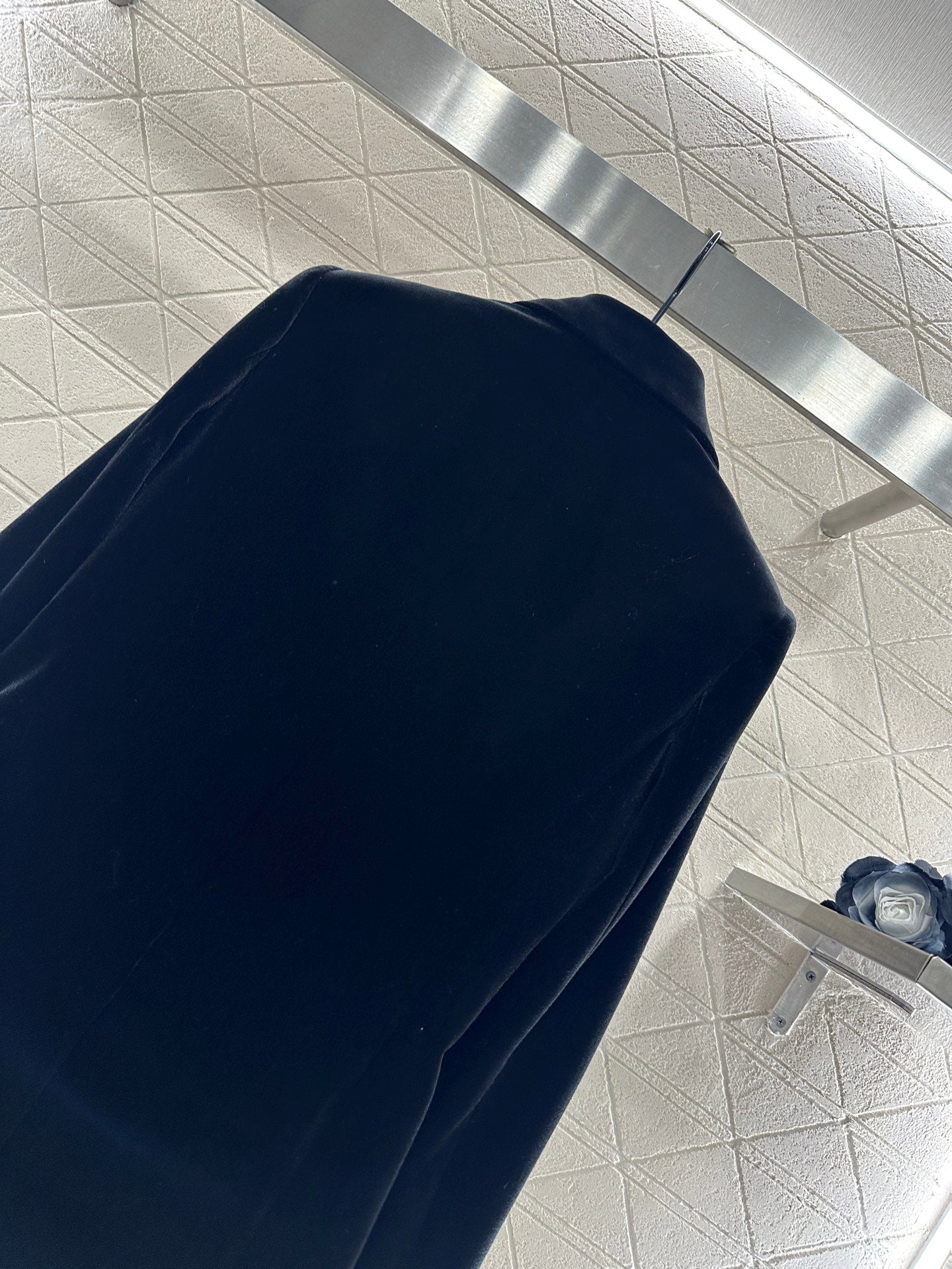 Irregular hem velvet suit jacket