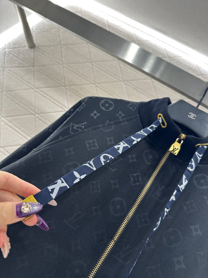 Dark pattern drawstring set