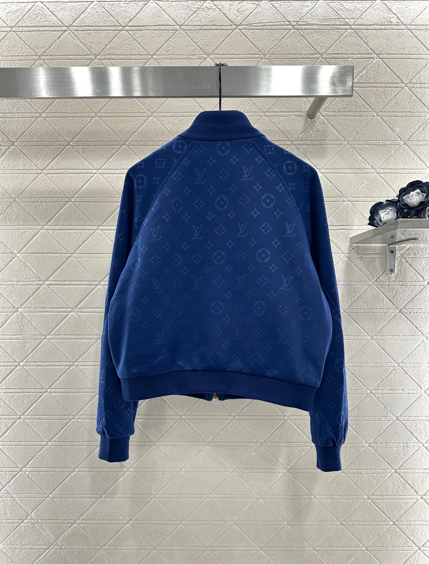 Dark pattern drawstring set