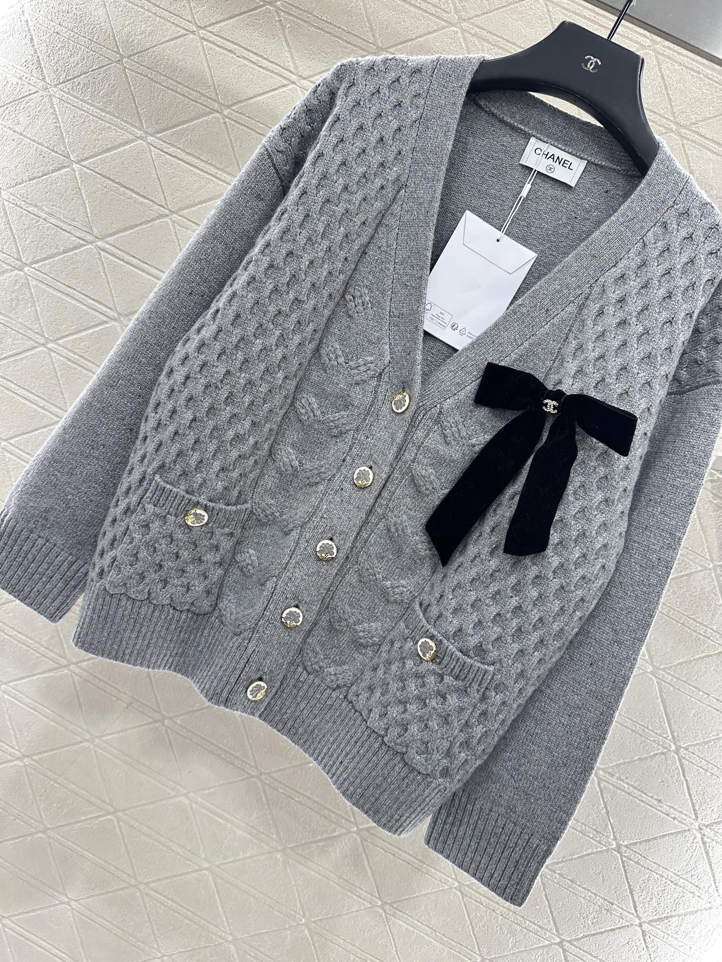 Bow knit cardigan
