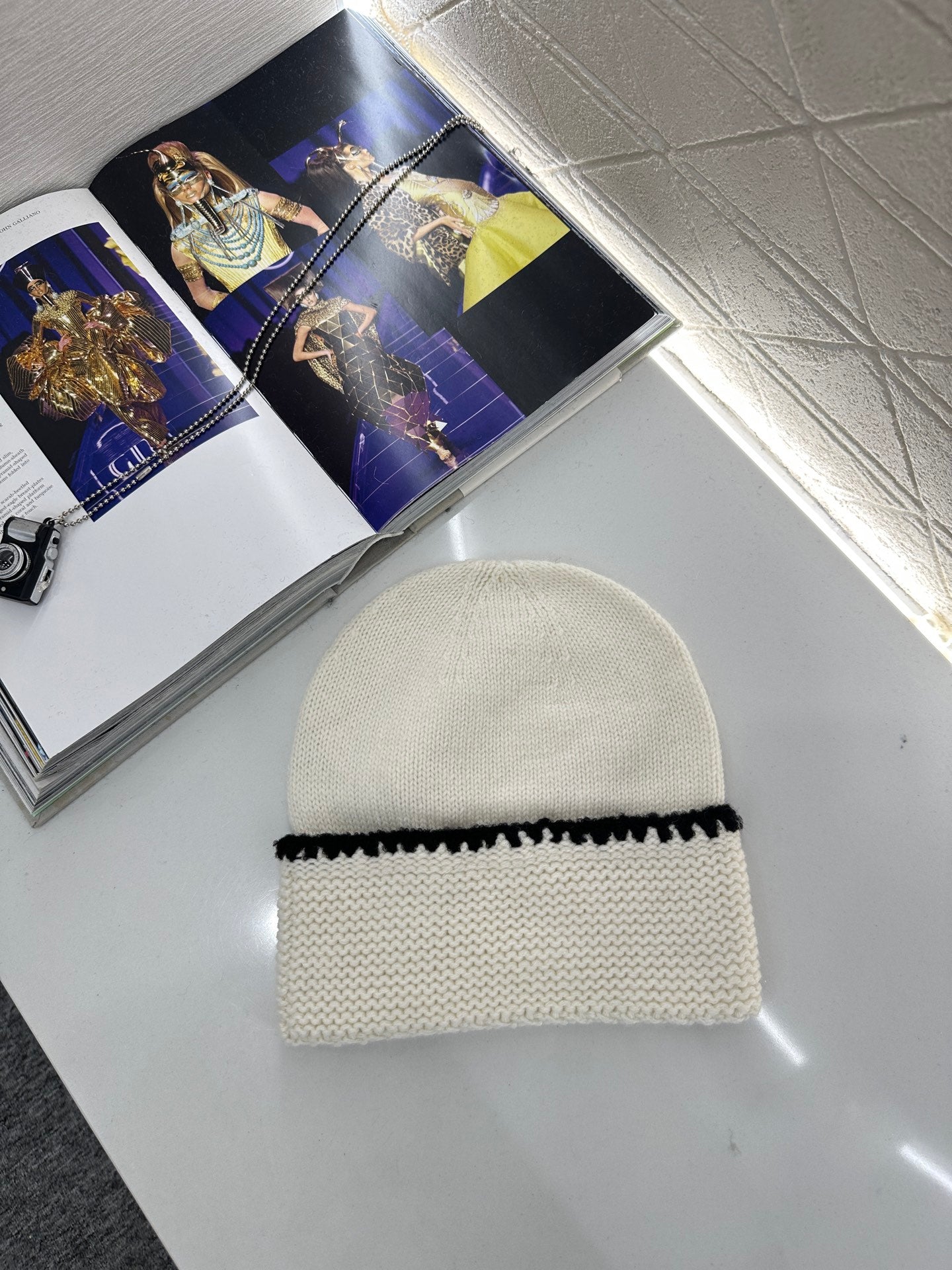 Double C logo cashmere knitted hat