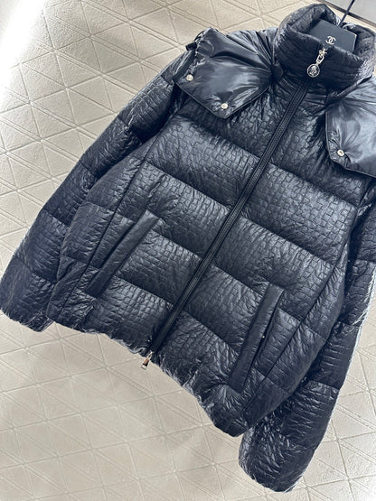 Detachable hooded down jacket