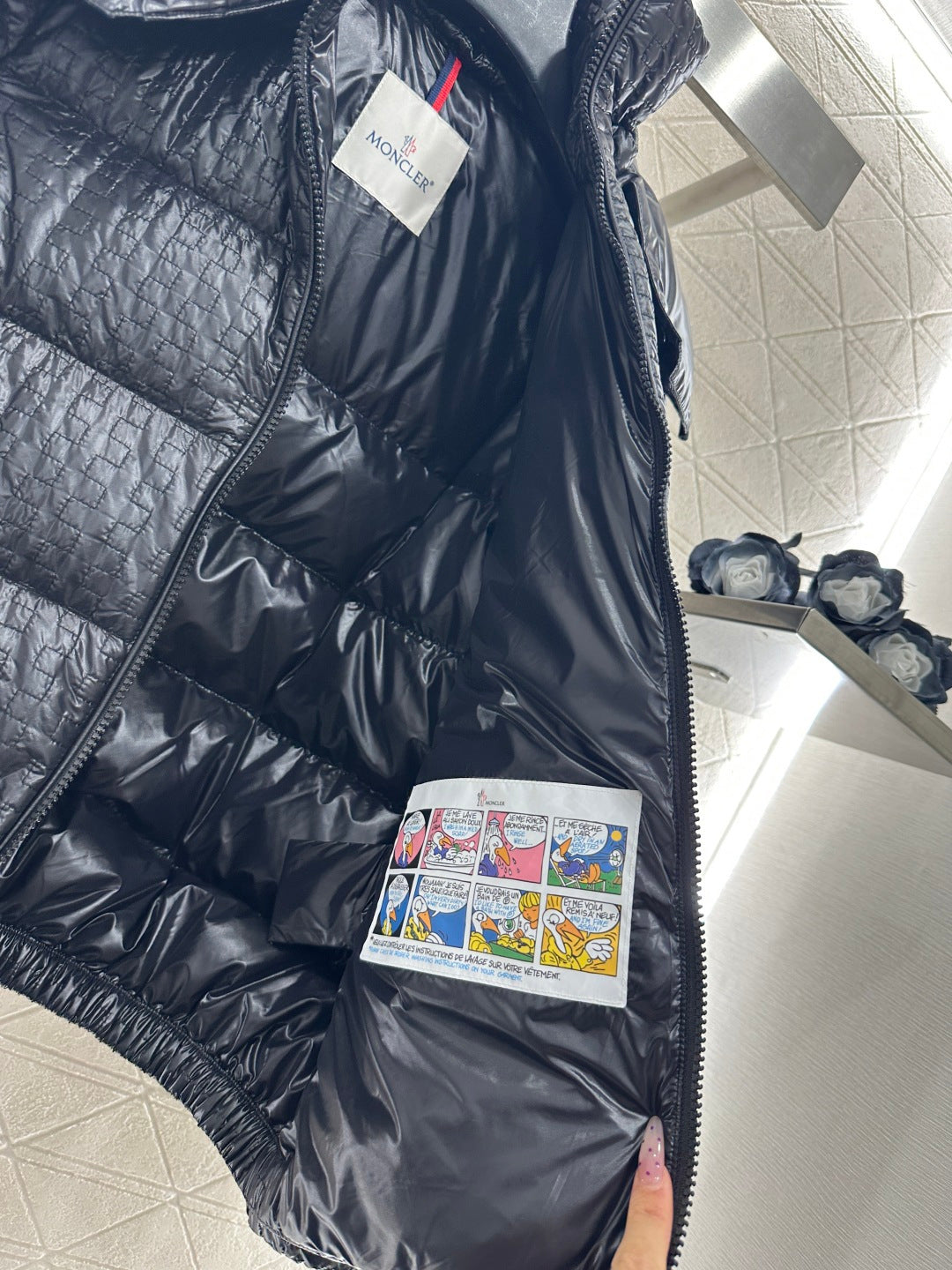 Detachable hooded down jacket