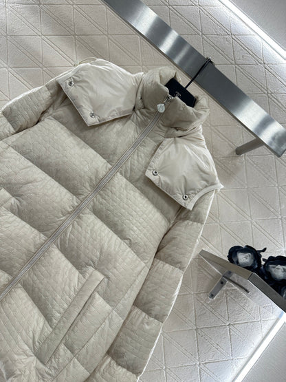 Detachable hooded down jacket