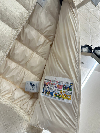 Detachable hooded down jacket