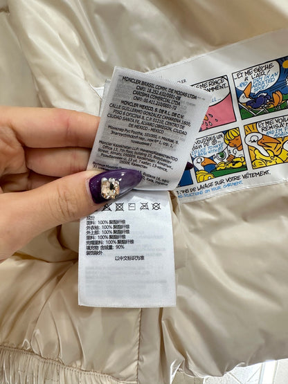 Detachable hooded down jacket