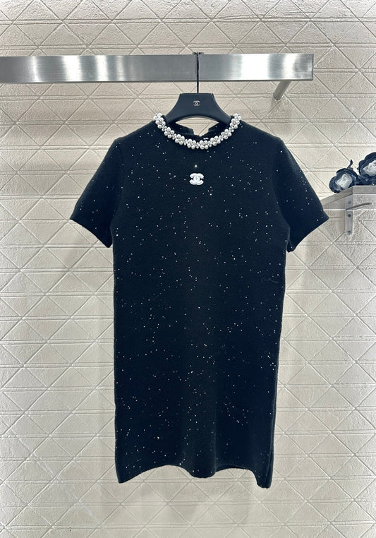 Pearl collar knitted dress