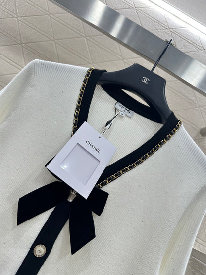 Black and white bow knitted cardigan