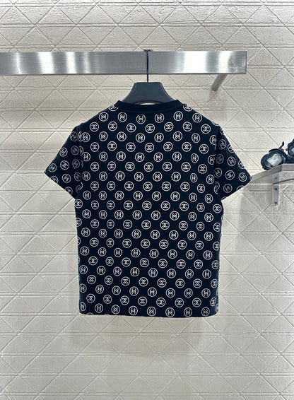 Round neck printed bead binding 𝑇𝑒𝑒