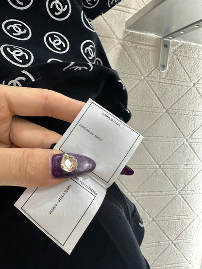 Round neck printed bead binding 𝑇𝑒𝑒