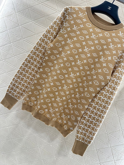 Jacquard round neck long sleeved sweater