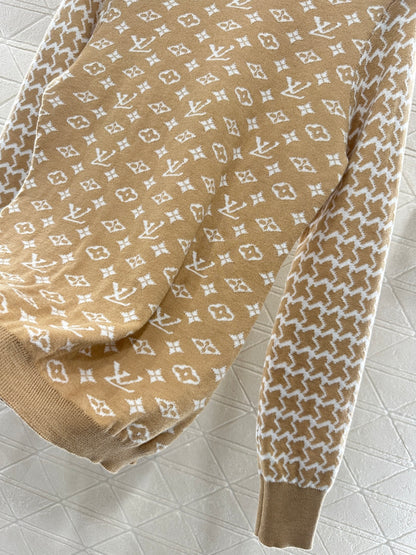 Jacquard round neck long sleeved sweater