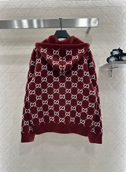 Wear a double G jacquard knitted hooded jacket on both sides