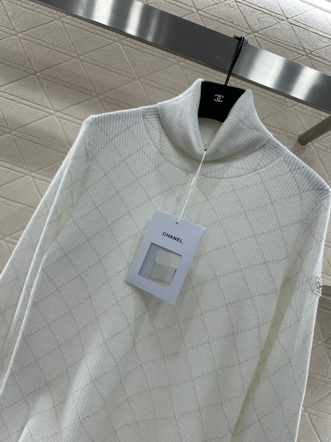 High neck knitted pullover sweater