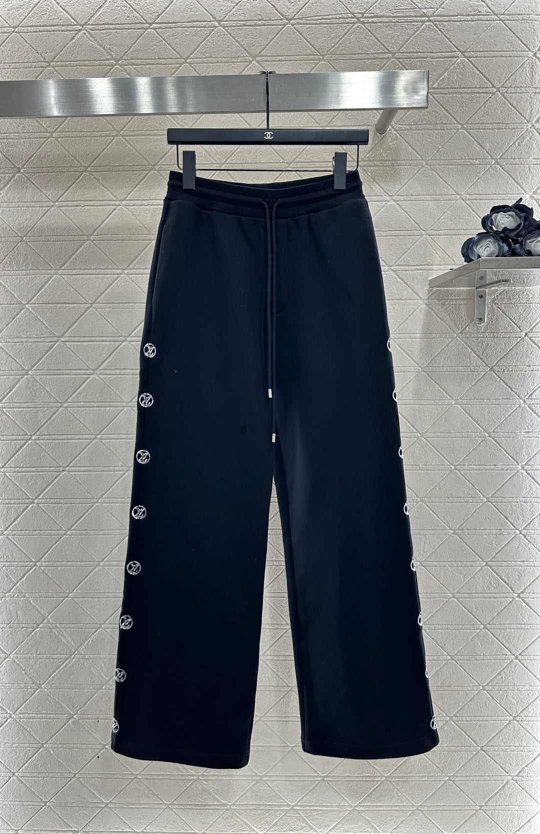 Hooded sequin logo set