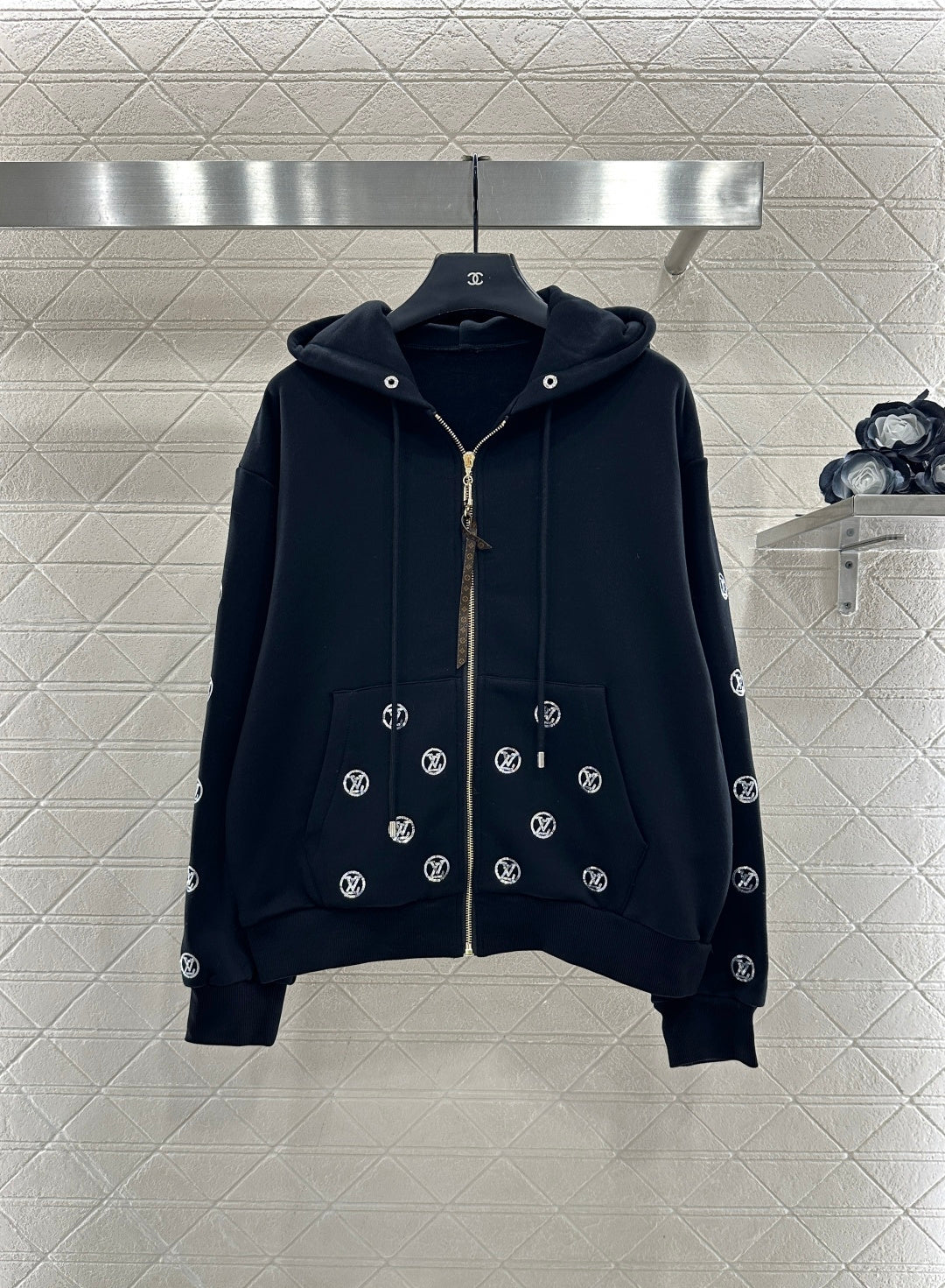 Hooded sequin logo set