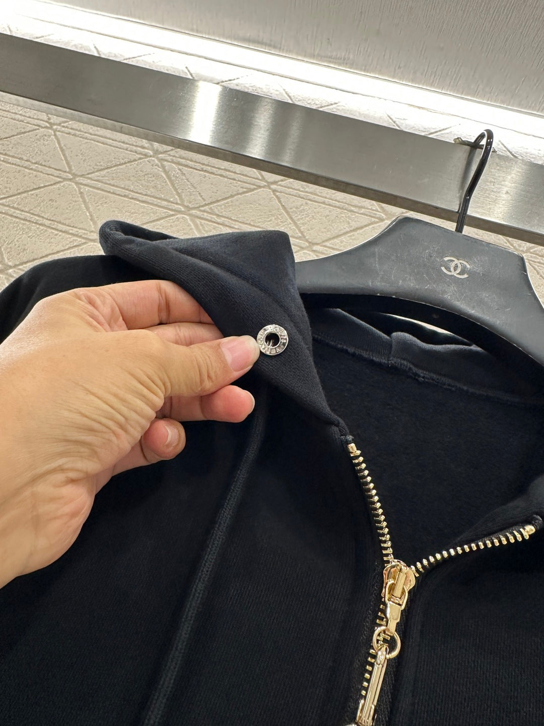 Hooded sequin logo set