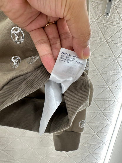 Hooded sequin logo set