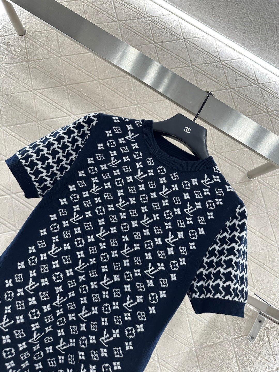 Jacquard round neck short sleeved sweater