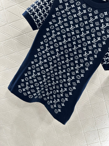 Jacquard round neck short sleeved sweater