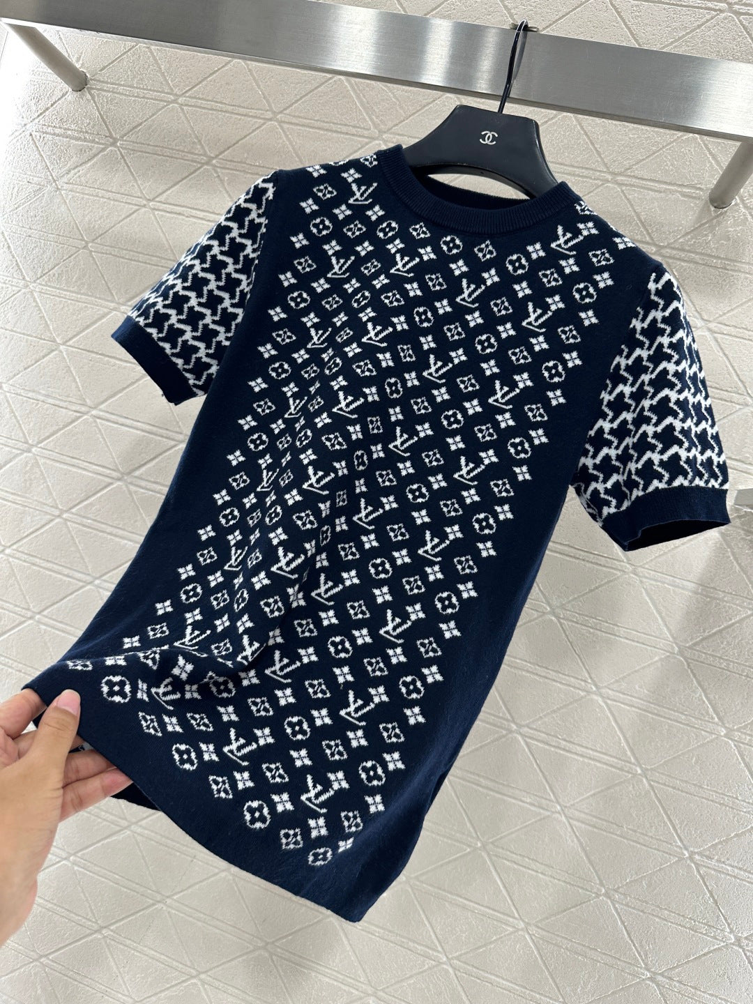 Jacquard round neck short sleeved sweater