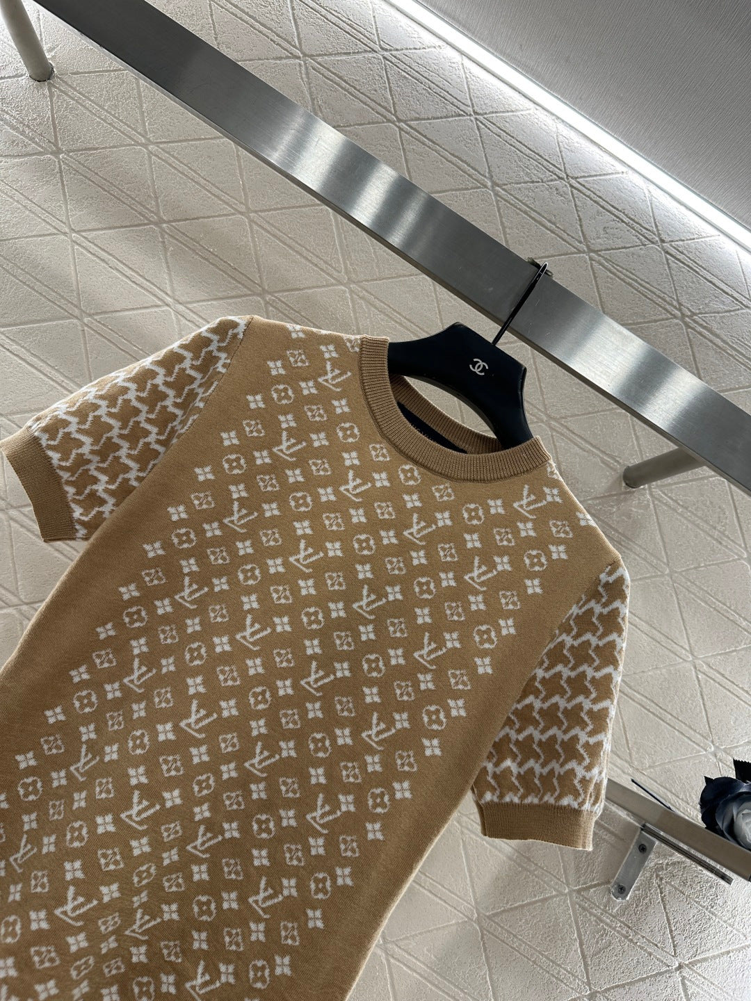 Jacquard round neck short sleeved sweater