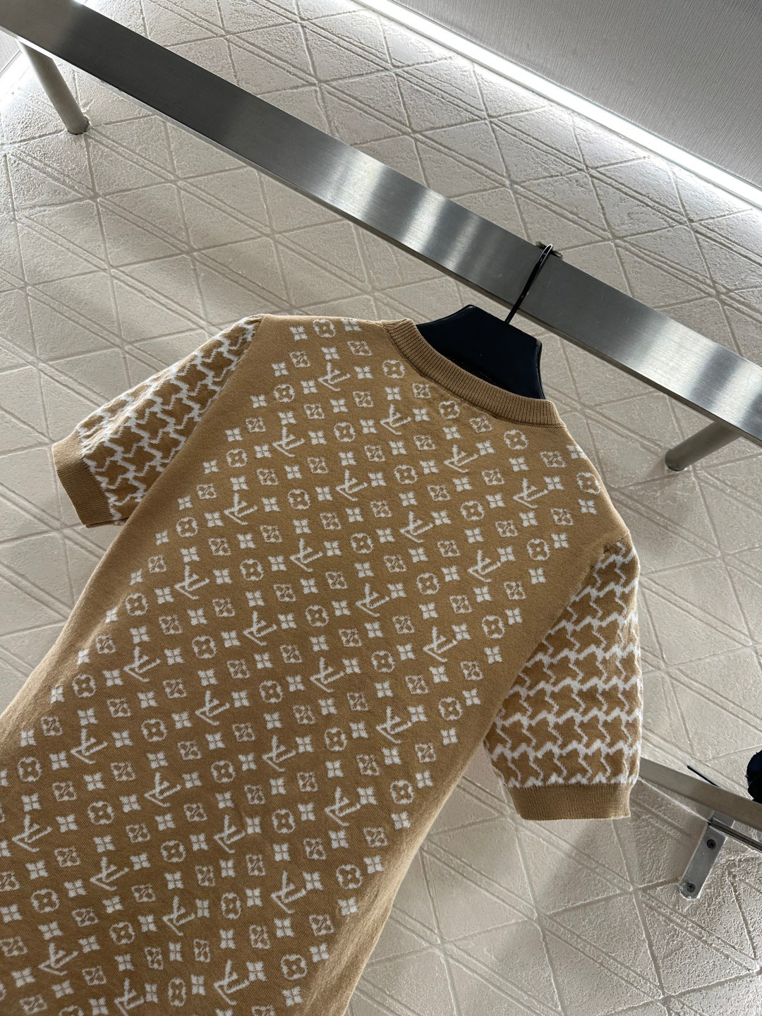 Jacquard round neck short sleeved sweater