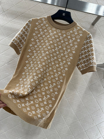 Jacquard round neck short sleeved sweater