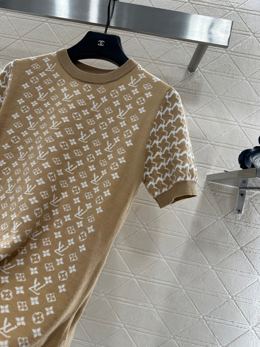 Jacquard round neck short sleeved sweater