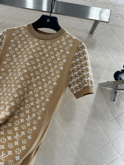 Jacquard round neck short sleeved sweater