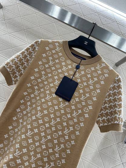 Jacquard round neck short sleeved sweater