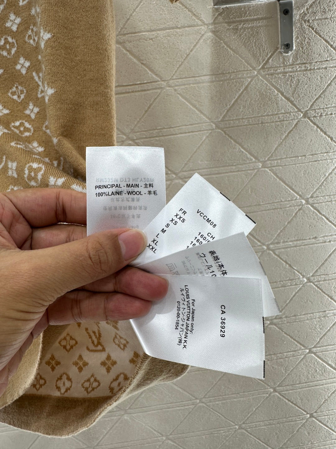 Jacquard round neck short sleeved sweater