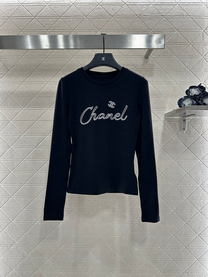 Suede round neck nail bead long sleeved shirt