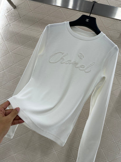 Suede round neck nail bead long sleeved shirt