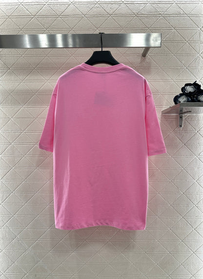 Round neck embroidered cat 𝑇𝑒𝑒