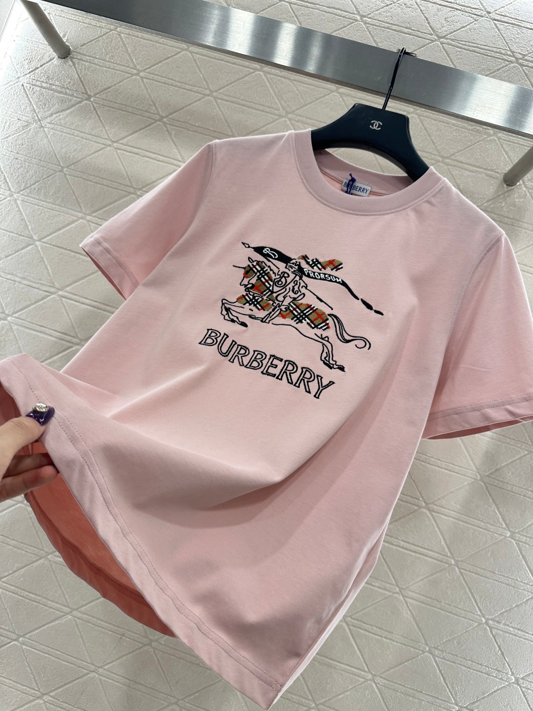 Embroidered warhorse 𝑇𝑒𝑒