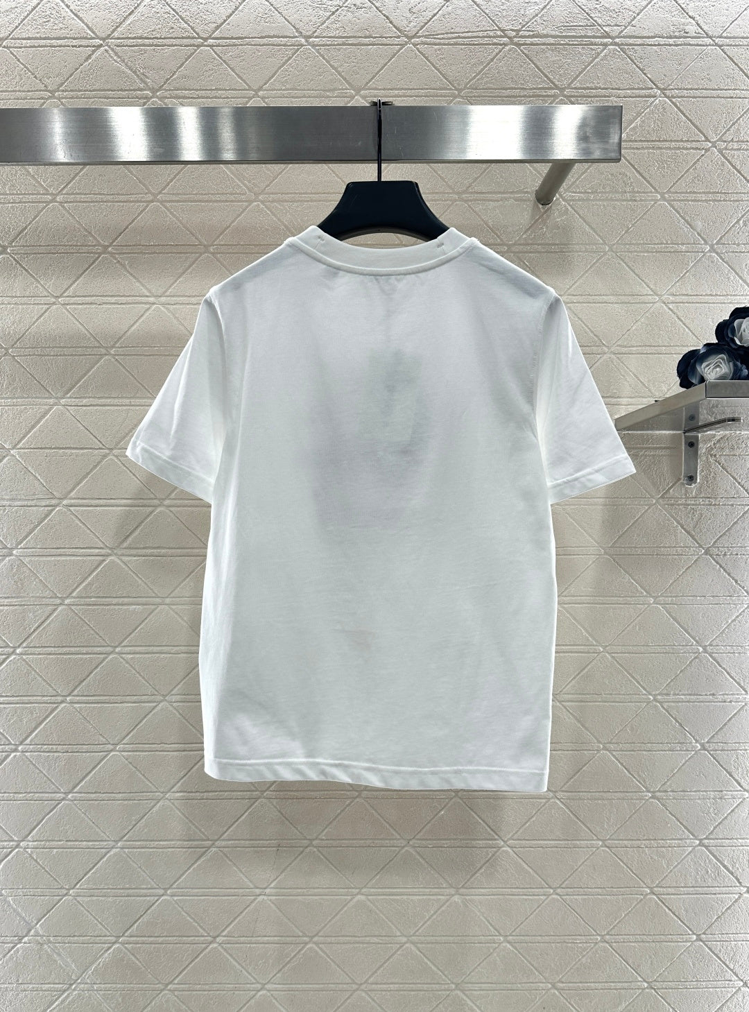 Embroidered warhorse 𝑇𝑒𝑒