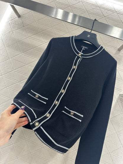 Striped border cardigan