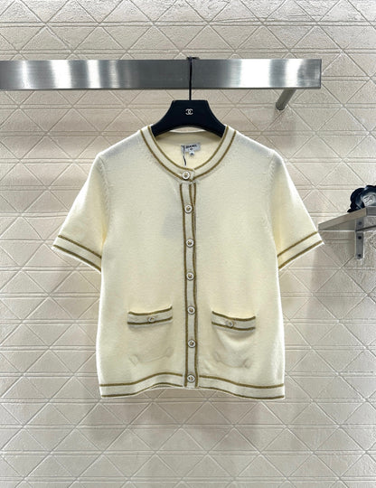 Striped edge wrapped short sleeved shirt