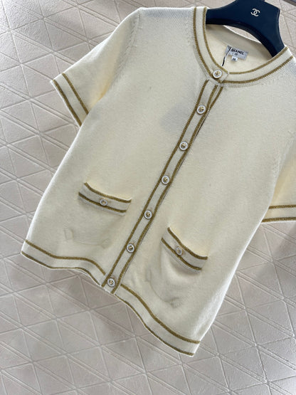 Striped edge wrapped short sleeved shirt