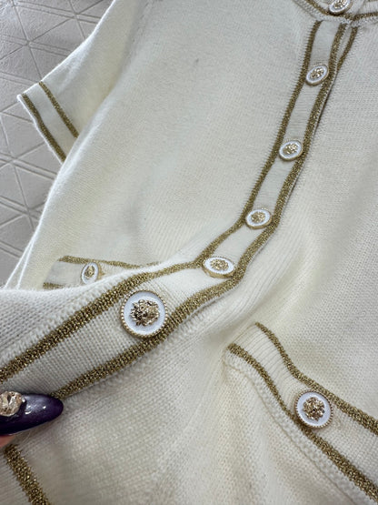 Striped edge wrapped short sleeved shirt