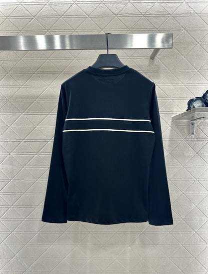 Round neck embroidered letter long sleeved shirt