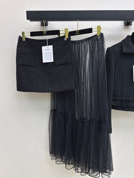 Two piece set of Xiaoxiangfeng woven half skirt and mesh long skirt