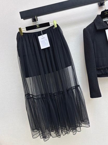 Two piece set of Xiaoxiangfeng woven half skirt and mesh long skirt