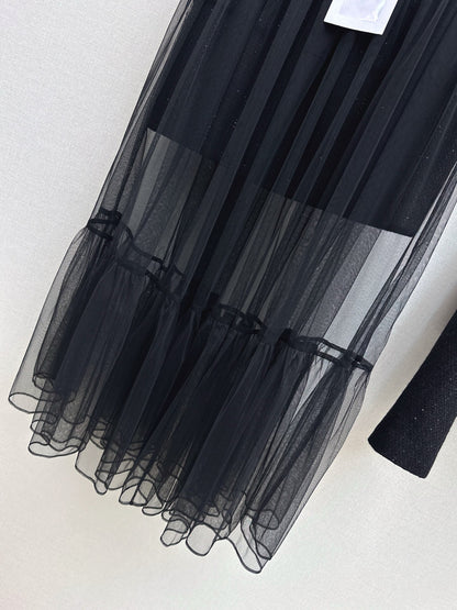 Two piece set of Xiaoxiangfeng woven half skirt and mesh long skirt