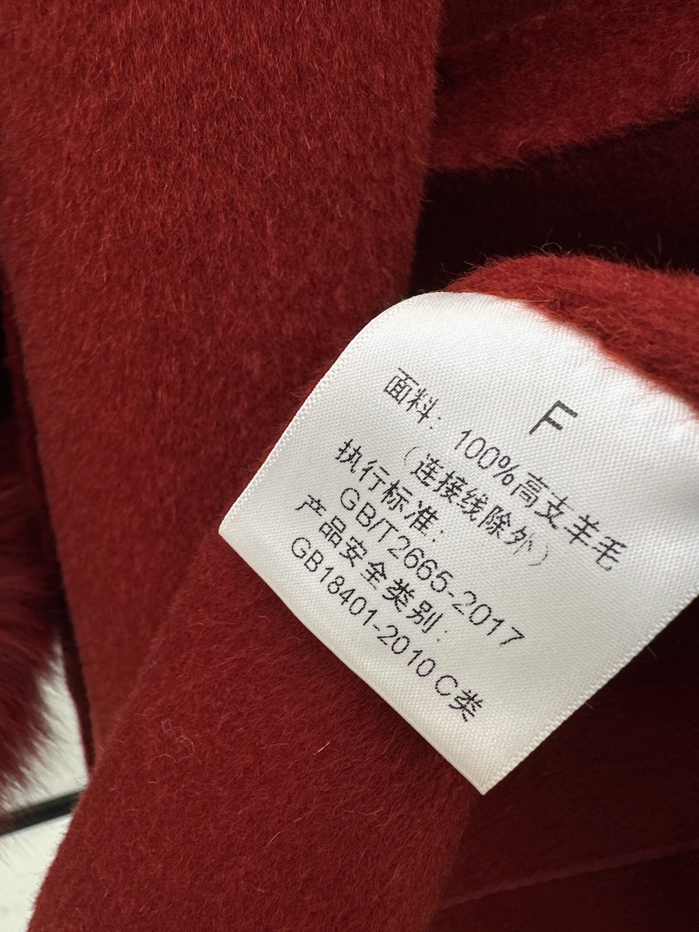 Fox fur decorative cloak coat