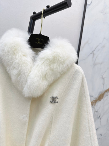 Fox fur decorative cloak coat