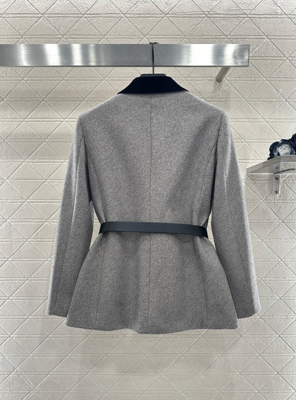 Splicing velvet collar belt suit jacket