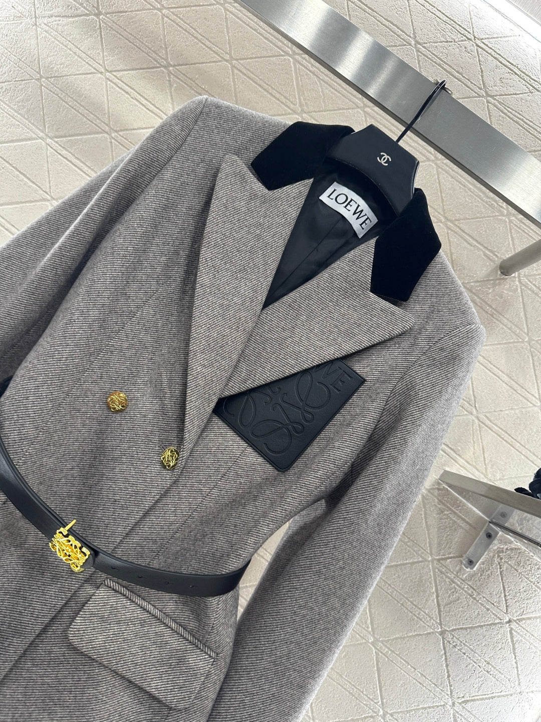 Splicing velvet collar belt suit jacket