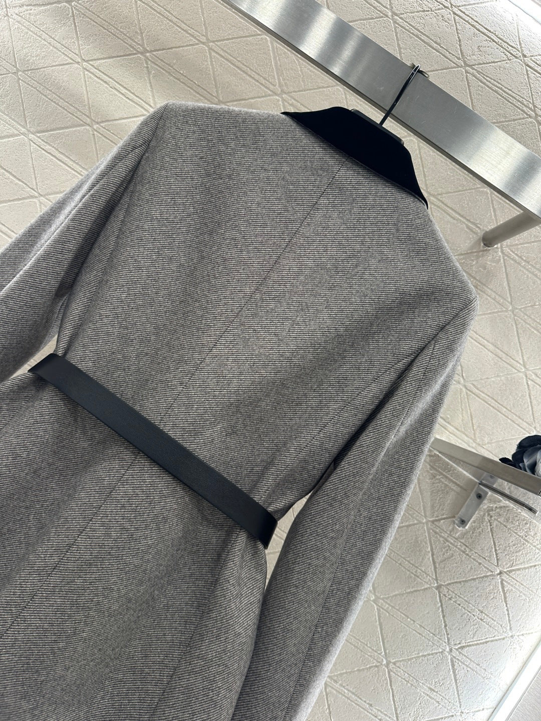 Splicing velvet collar belt suit jacket